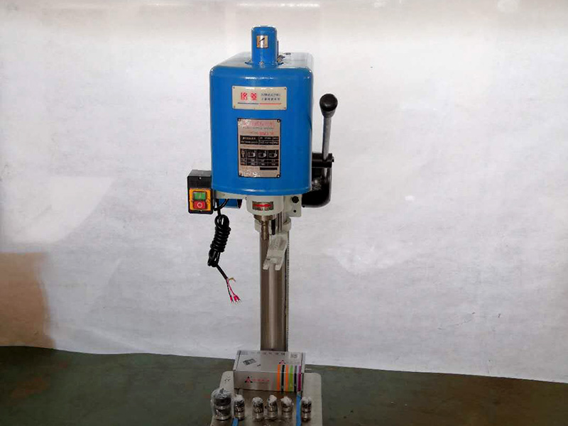 臺(tái)式鉆攻攻絲機(jī)為何老是斷？解決辦法！