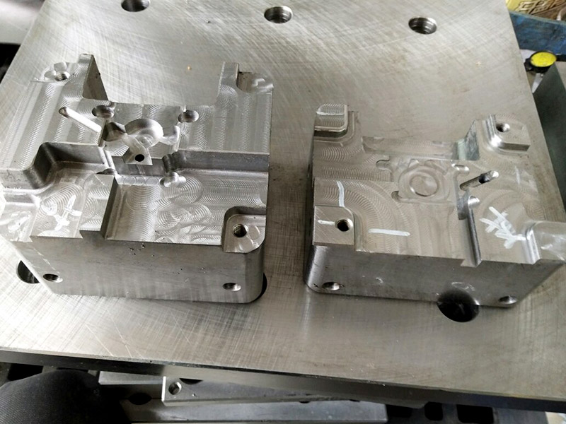 深孔鉆師傅多少錢(qián)一個(gè)月？