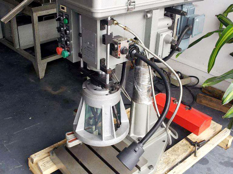 鉆孔機怎么換料？流程及注意事項